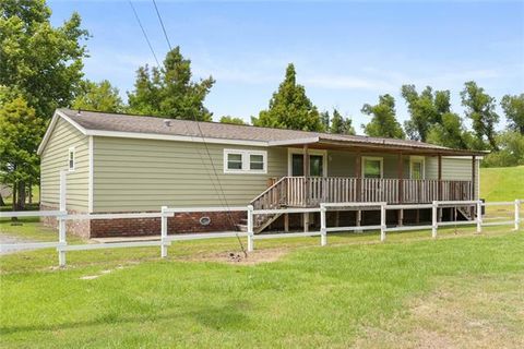 Photo of 12863 Highway 23, Belle Chasse, LA 70037 (MLS # NO2545430)