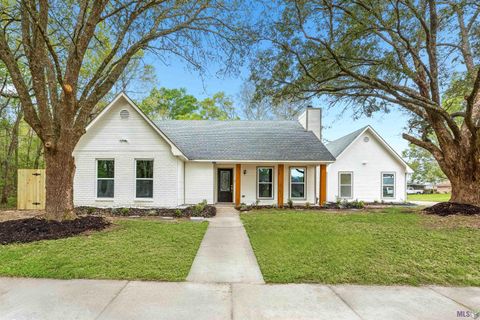 Photo of 3553 W Wendover Dr Dr, Baton Rouge, LA 70814 (MLS # BR2026005007)