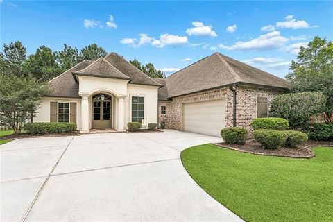 Photo of 529 Bedico Parkway Pkwy, Madisonville, LA 70447 (MLS # NO2558020)