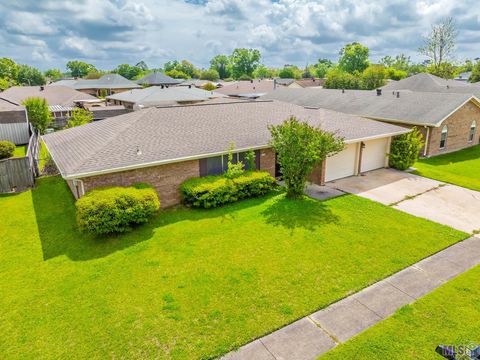 Photo of 2908 Creole Dr Dr, Houma, LA 70364 (MLS # BY2026006519)