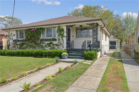 Photo of 4633 Marigny Street St, New Orleans, LA 70122 (MLS # NO2547055)