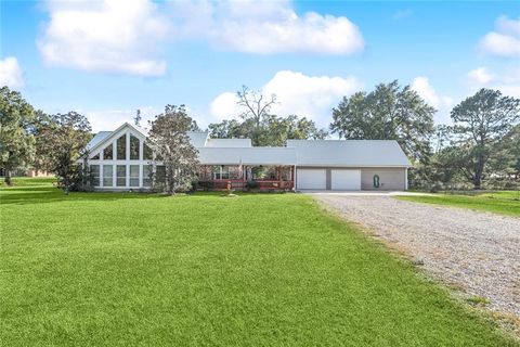 Photo of 20444 E Highway 22 Highway, Ponchatoula, LA 70454 (MLS # NO2530691)