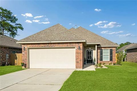 Photo of 70086 5th Street St, Covington, LA 70433 (MLS # NO2560535)