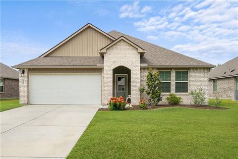 Photo of 24353 Dawson Court Ct, Ponchatoula, LA 70454 (MLS # NO2556790)
