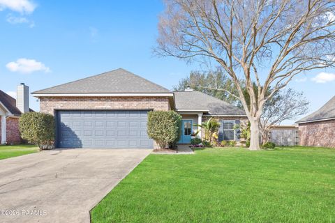 Photo of 406 Deer Meadow Boulevard, Broussard, LA 70518 (MLS # 2600001491)
