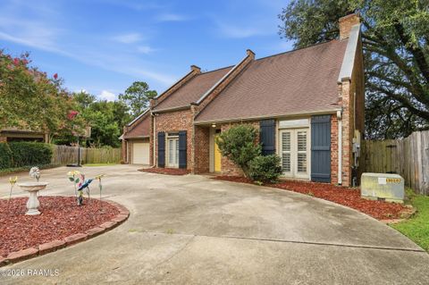 Photo of 24 Audubon Oaks Boulevard, Lafayette, LA 70506 (MLS # 2600006247)