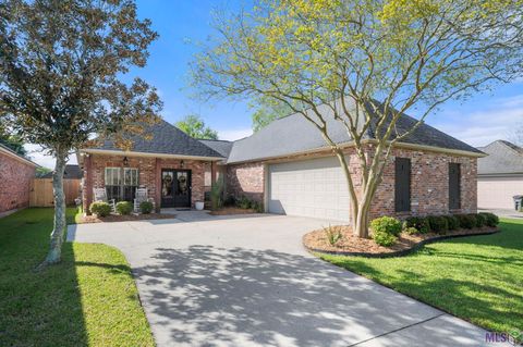 Photo of 10204 Springrose Ave Ave, Baton Rouge, LA 70810 (MLS # BR2026005287)