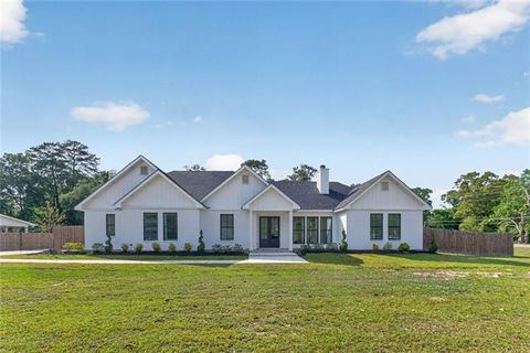Photo of 38113 Julia Drive Dr, Pearl River, LA 70452 (MLS # NO2556500)