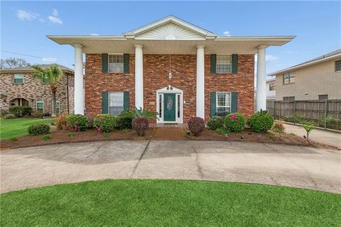 Photo of 4924 Sanford Street St, Metairie, LA 70006 (MLS # NO2546357)