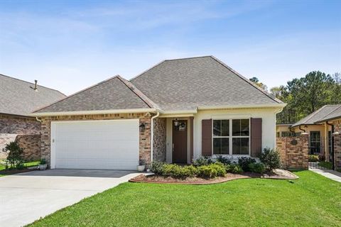 Photo of 278 Lourdes Lane Ln, Covington, LA 70435 (MLS # NO2548228)