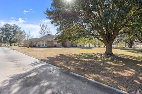 Photo of 8110 Main St St, Zachary, LA 70791 (MLS # BR2026002331)