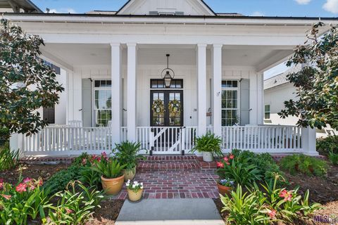 Photo of 3112 Veranda Green Ave Ave, Baton Rouge, LA 70810 (MLS # BR2026006272)