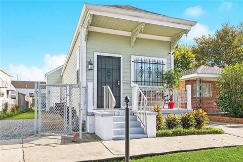 Photo of 1632 N Galvez Street St, New Orleans, LA 70119 (MLS # NO2531312)