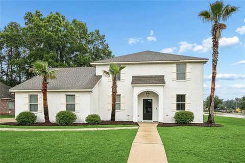 Photo of 300 Place Saint Julien Place, Covington, LA 70433 (MLS # NO2569082)