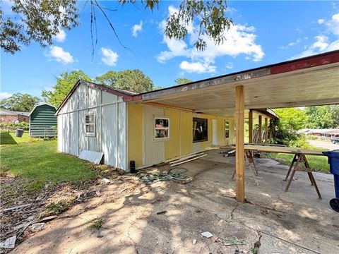 Photo of 111 Carver Drive DR, Leesville, LA 71446 (MLS # CN2561445)