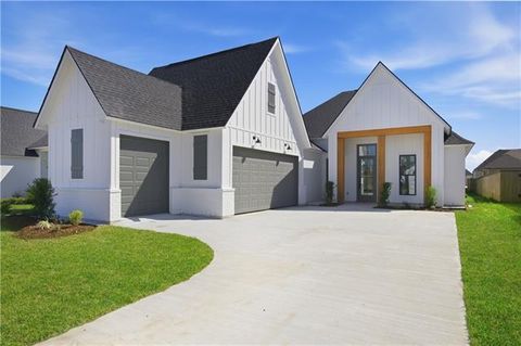 Photo of 4439 Boulonnais Avenue Ave, Baton Rouge, LA 70820 (MLS # NO2549588)