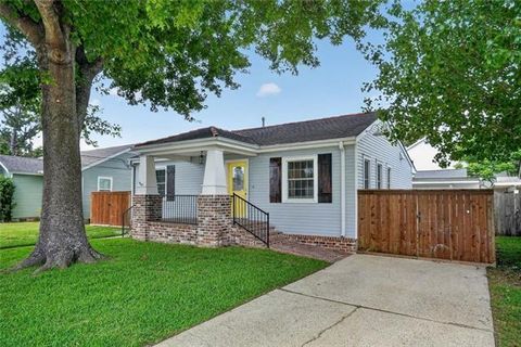 Photo of 268 Halsey Drive Dr, Harahan, LA 70123 (MLS # NO2559564)