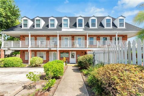 Photo of 818 Moss Street St #101, New Orleans, LA 70119 (MLS # NO2542210)