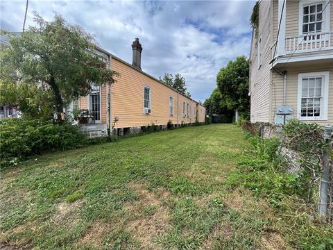 Photo of 1342 Kerlerec Street St, New Orleans, LA 70116 (MLS # NO2547411)