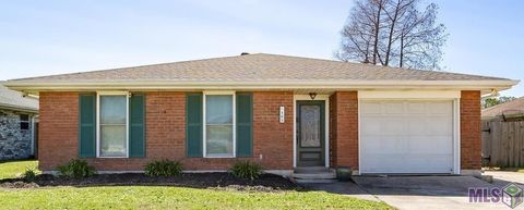 Photo of 405 Yenni Drive Dr, Kenner, LA 70065 (MLS # BR2026006230)
