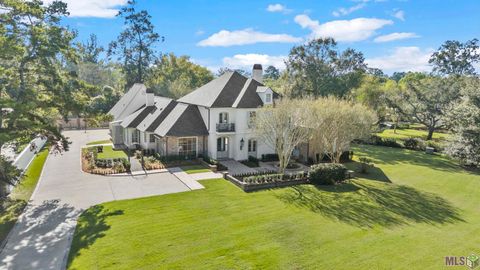 Photo of 17913 W Augusta Dr Dr, Baton Rouge, LA 70808 (MLS # BR2025015155)