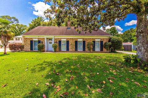 Photo of 1917 St Mary St St, Thibodaux, LA 70301 (MLS # BY2026008837)