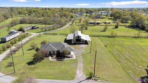 Photo of 41082 Millie Rd Rd, Gonzales, LA 70737 (MLS # BR2026004840)