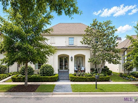 Photo of 7928 Settlers Cir Cir, Baton Rouge, LA 70810 (MLS # BR2026008091)