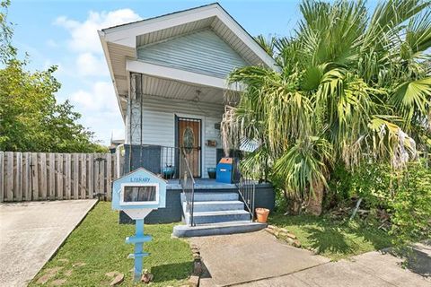 Photo of 3130 Pauger Street St, New Orleans, LA 70119 (MLS # NO2545033)