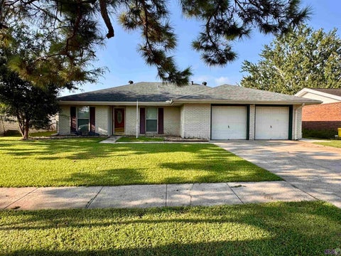 Photo of 3226 Karen Dr DR, Morgan City, LA 70380 (MLS # BY2026014514)