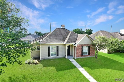 Photo of 201 Briarhaven Dr Dr, Baton Rouge, LA 70810 (MLS # BR2026010911)