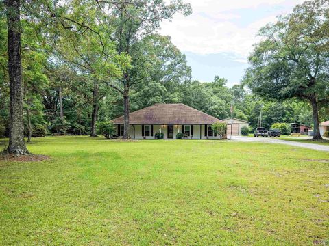Photo of 25041 Joe May Rd Rd, Denham Springs, LA 70726 (MLS # BR2026009201)
