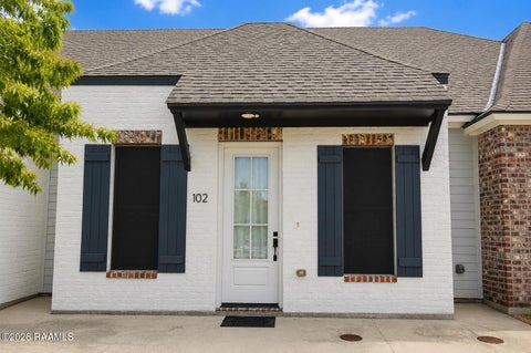 Photo of 102 Rue Argenteuil, Lafayette, LA 70506 (MLS # 2600006155)