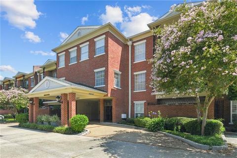 Photo of 801 Rue Burgundy Street #214, Metairie, LA 70005 (MLS # NO2541854)