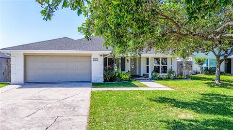 Photo of 162 Moonraker Drive Dr, Slidell, LA 70458 (MLS # NO2554241)