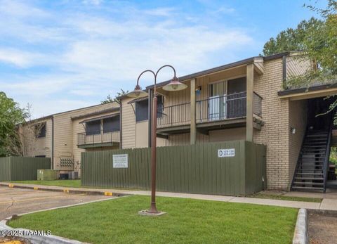 Photo of 220 Doucet Road #128 D, Lafayette, LA 70503 (MLS # 2500003553)