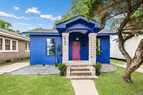 Photo of 422 St Rose Ave, Baton Rouge, LA 70806 (MLS # BR2026007432)