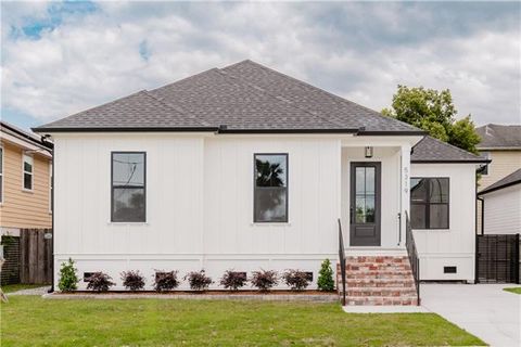 Photo of 5319 Marigny Street St, New Orleans, LA 70122 (MLS # NO2553834)