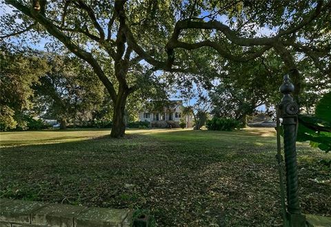 Photo of 2020 Farragut Street St, New Orleans, LA 70114 (MLS # NO2558176)