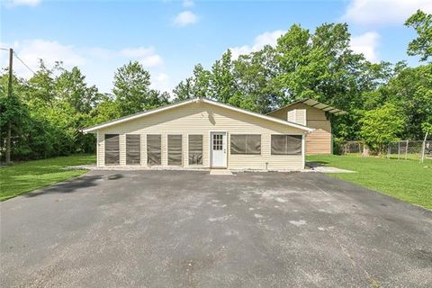 Photo of 261 Jefferson Avenue Ave, Slidell, LA 70460 (MLS # NO2551847)