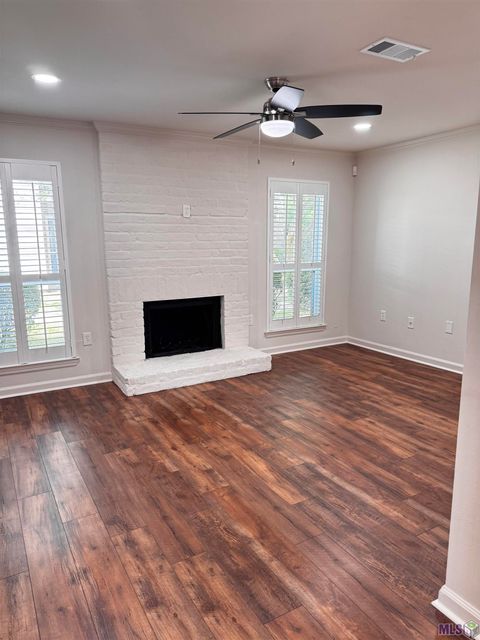 Photo of 9819 Siegen Ln LN #A, Baton Rouge, LA 70810 (MLS # BR2026009263)