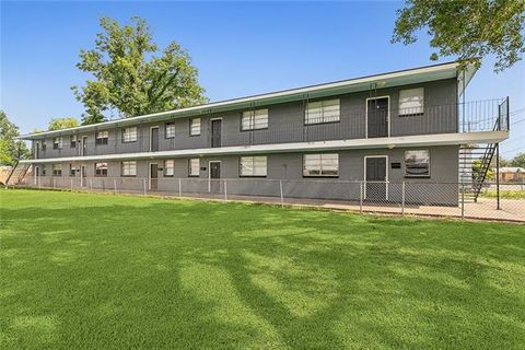 Photo of 1207 St. Charles Street St, Thibodaux, LA 70301 (MLS # NO2546645)