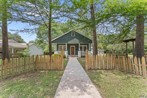 Photo of 4429 39th St ST, Zachary, LA 70791 (MLS # BR2026008131)