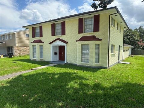 Photo of 4401 Fiesta Street St, New Orleans, LA 70131 (MLS # NO2565543)