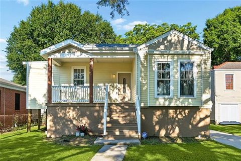 Photo of 5534 Elysian Fields Avenue Ave, New Orleans, LA 70122 (MLS # NO2556004)