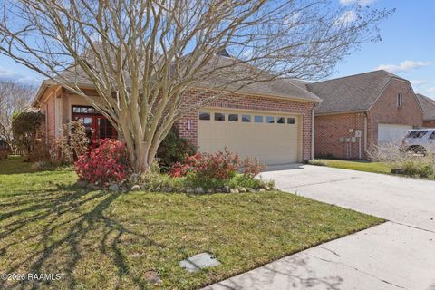 Photo of 124 Oakbend Drive, Lafayette, LA 70506 (MLS # 2600001620)