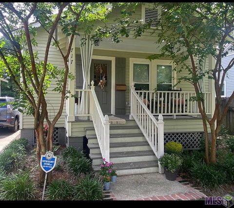 Photo of 717 Acadia St St, Baton Rouge, LA 70806 (MLS # BR2026006383)
