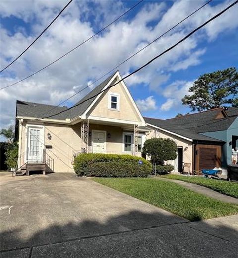 Photo of 881 Hildago Street, New Orleans, LA 70124 (MLS # NO2545200)