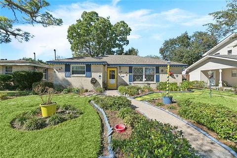 Photo of 1125 Kabel Drive Dr, New Orleans, LA 70131 (MLS # NO2558774)