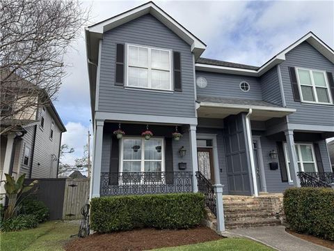 Photo of 6728 Louisville Street St, New Orleans, LA 70112 (MLS # NO2546170)